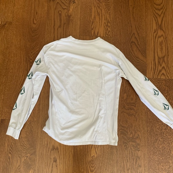 volcom shirt size L - Picture 3 of 3